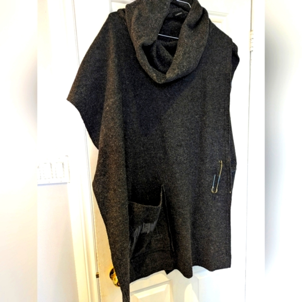 LUUKAA wool layering piece